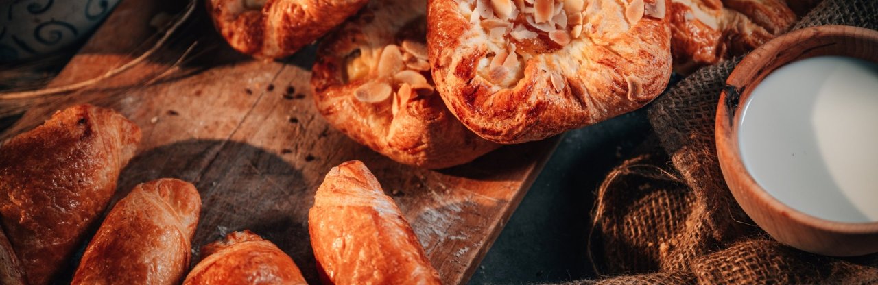 UPEČ SI S NÁMI SVŮJ PŘÍBĚH